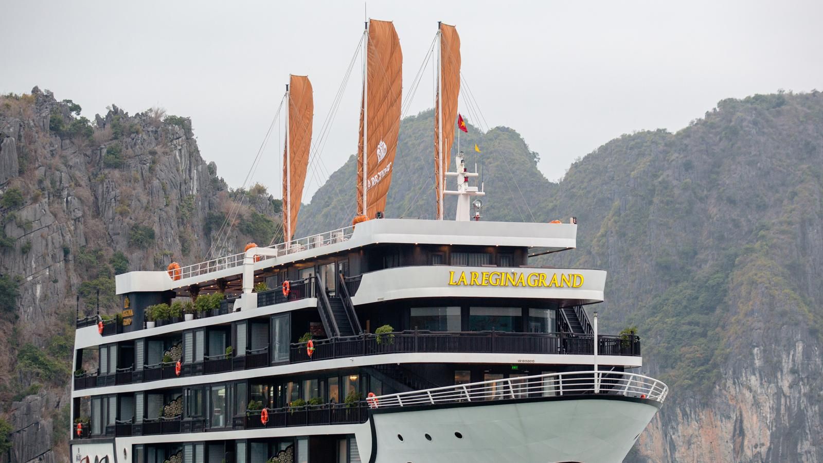 La Regina Legend 2days cruise in Vietnam