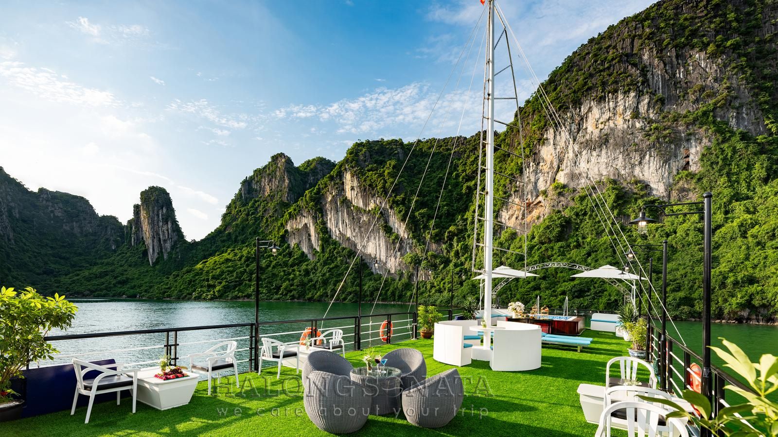 Sonata Day Cruise Halong Bay, Vietnam