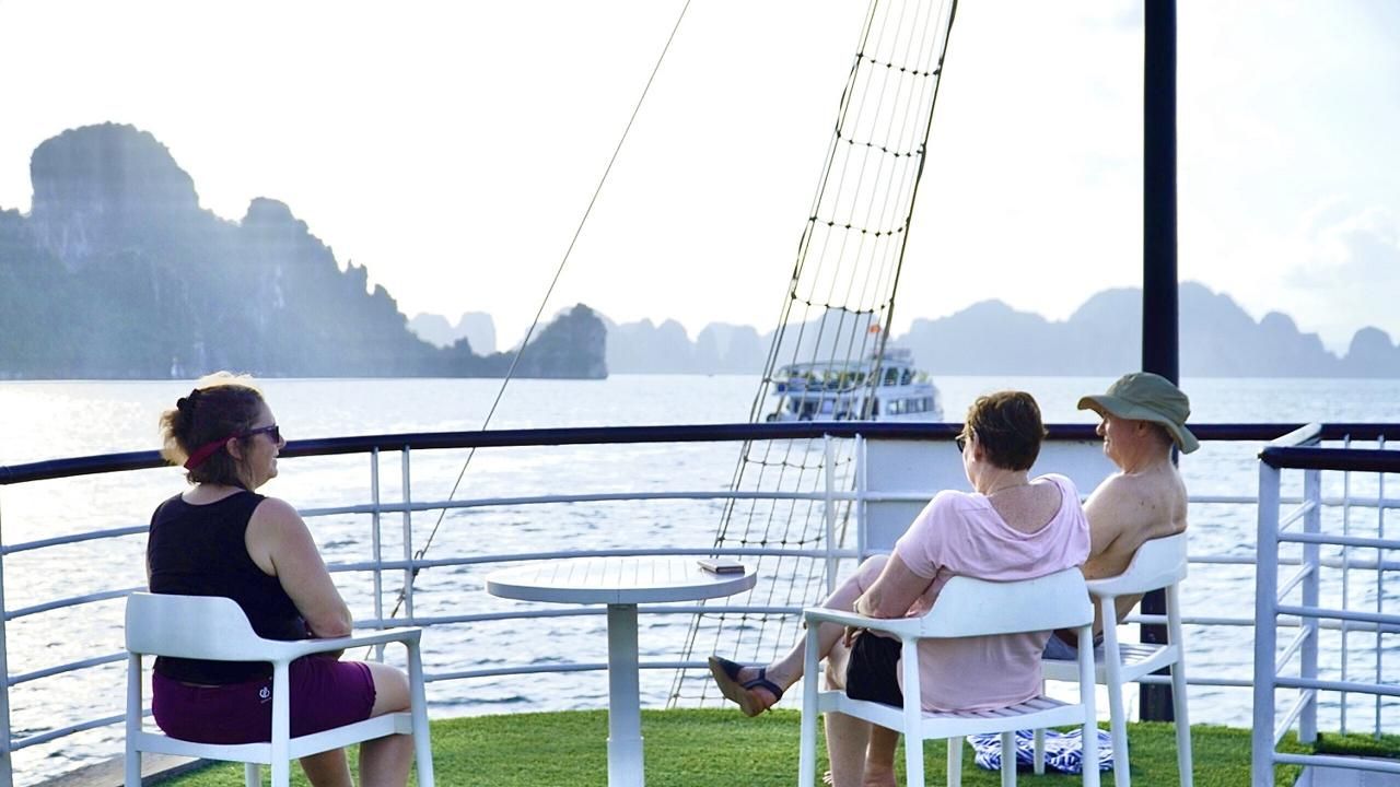 Wego Halong Bay day cruise