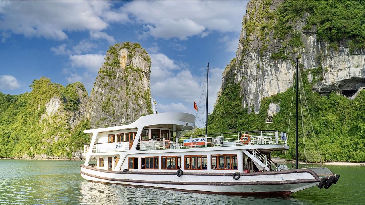 Wego Halong Bay day cruise