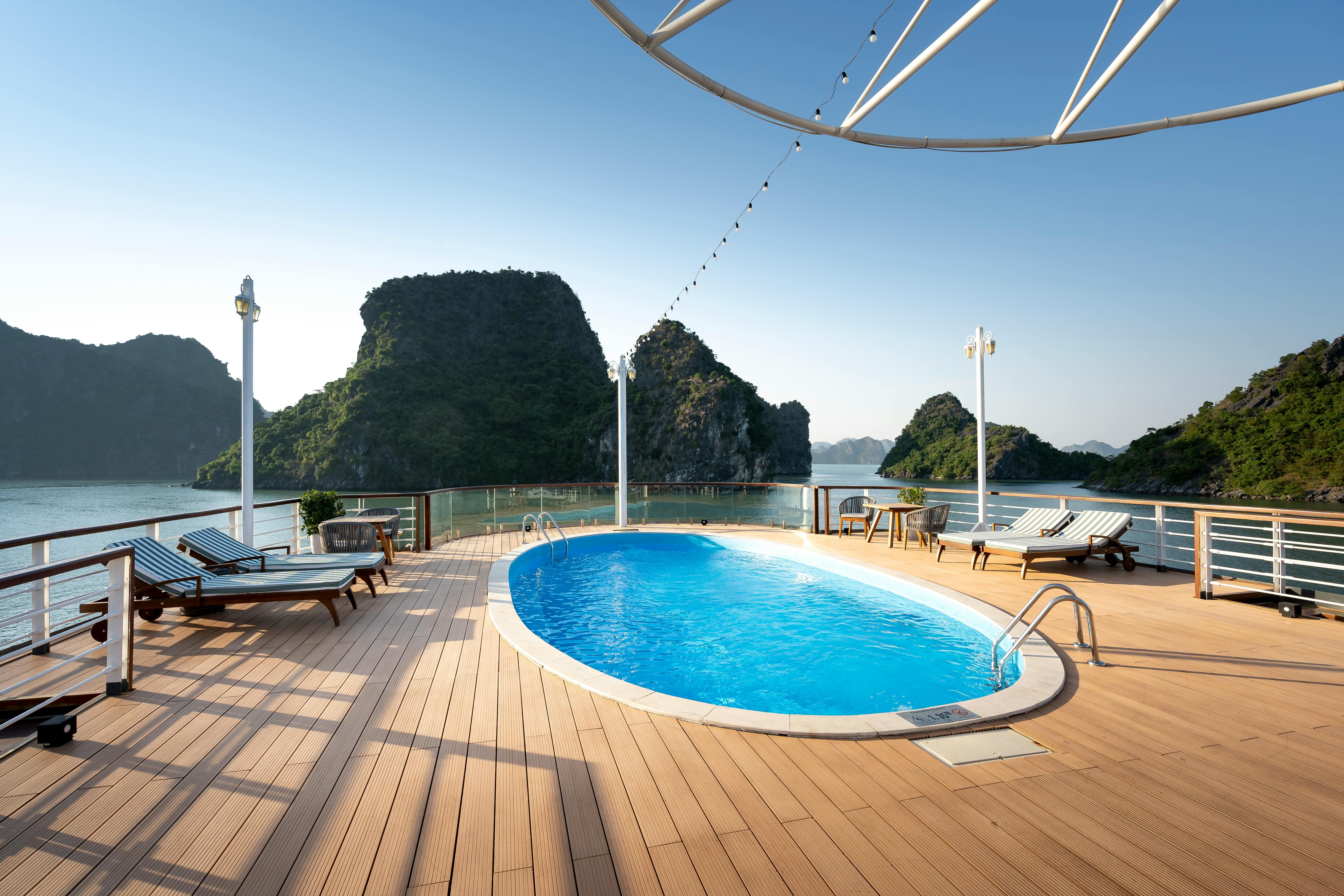 Swimming Pool in Halong Bay cruise