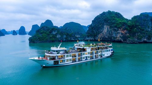 AQUAMARINE cruise Halong Bay