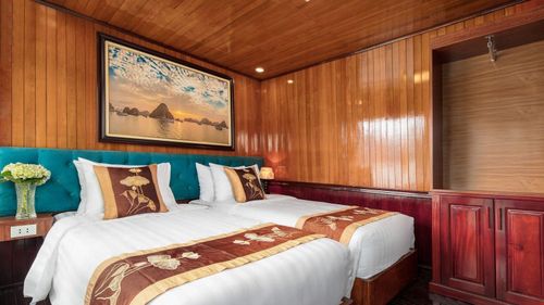 Cozy Bay Classic Cruise Halong Bay