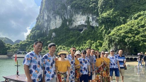 Halong Bay Vera Day Cruise