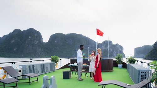 Halong Bay Vera Day Cruise