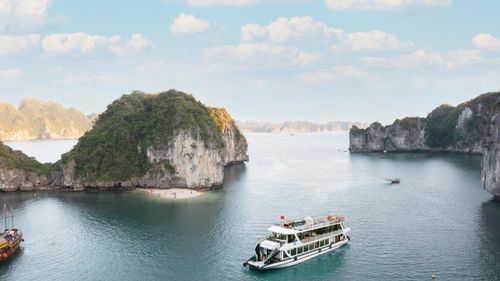 La Regina Day Cruise Halong Vietnam