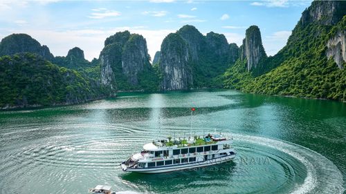 Sonata Day Cruise Halong Bay, Vietnam