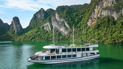 Sonata Day Cruise Halong Bay, Vietnam