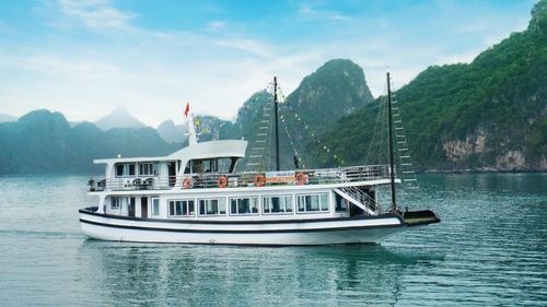 Wego Halong Bay day cruise