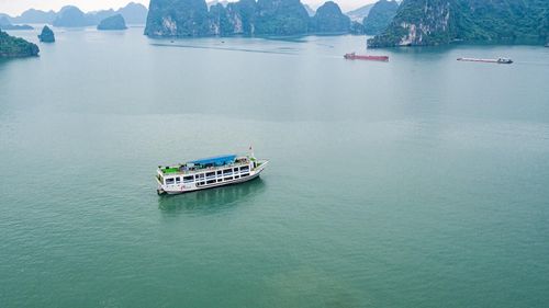 Halong Lotus Cruise